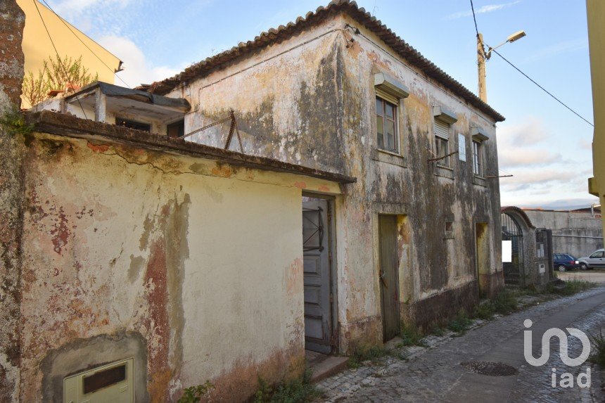 Casa tradicional T3 em Miranda do Corvo de 111 m²