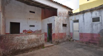 Traditional house T3 in Miranda do Corvo of 111 m²