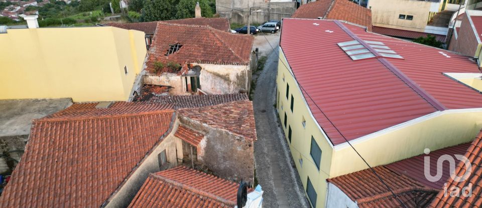 Casa tradicional T3 em Miranda do Corvo de 111 m²