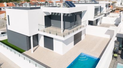 House T3 in Atouguia da Baleia of 130 m²