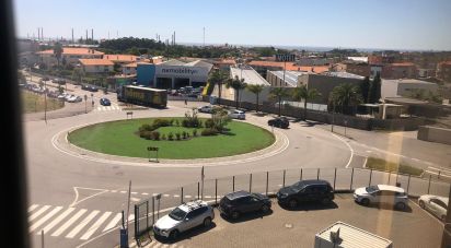 Shop / premises commercial in Perafita, Lavra E Santa Cruz Do Bispo of 86 m²