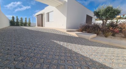 House T3 in Lourinhã e Atalaia of 120 m²