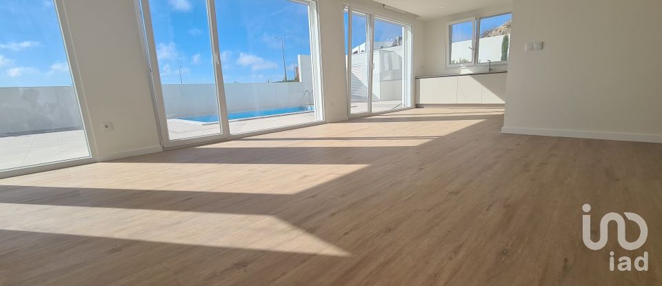 Maison T3 à Lourinhã e Atalaia de 120 m²