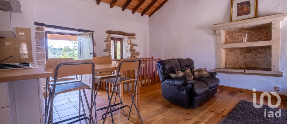 Lodge T3 in Santiago da Guarda of 262 m²