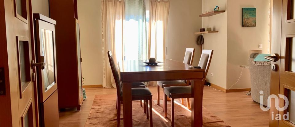 Apartamento T3 em Estômbar e Parchal de 126 m²