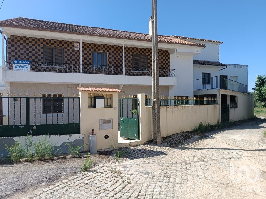 Casa de Campo T4 em Lagoaça e Fornos de 80 m²