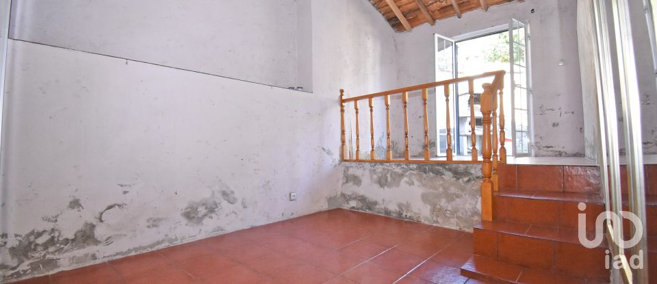 Casa tradicional T2 em São Miguel, Santa Eufémia e Rabaçal de 132 m²