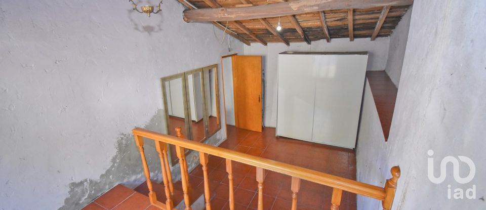 Casa tradicional T2 em São Miguel, Santa Eufémia e Rabaçal de 132 m²