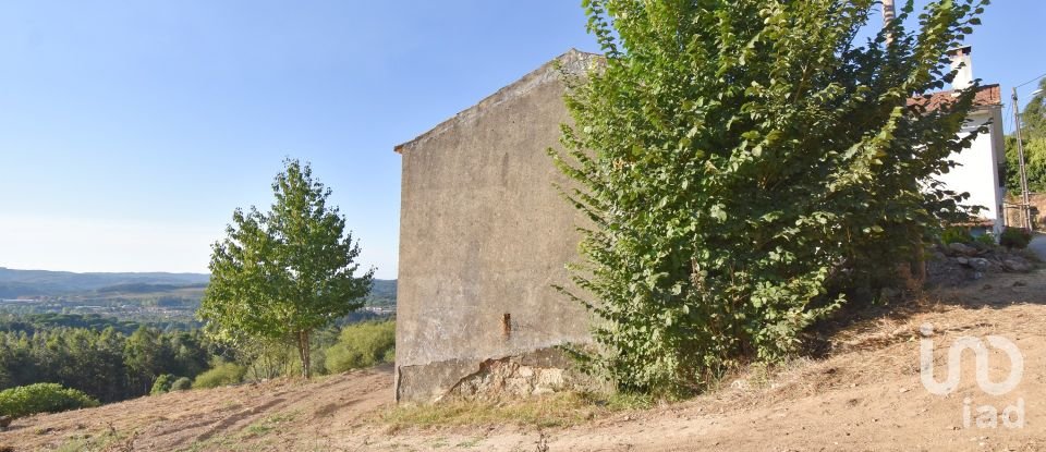 Casa tradicional T2 em São Miguel, Santa Eufémia e Rabaçal de 132 m²