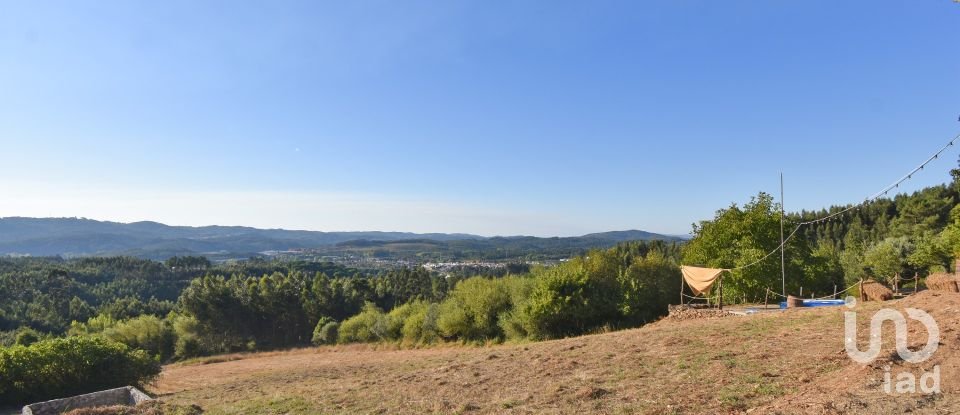 Maison traditionnelle T2 à São Miguel, Santa Eufémia e Rabaçal de 132 m²