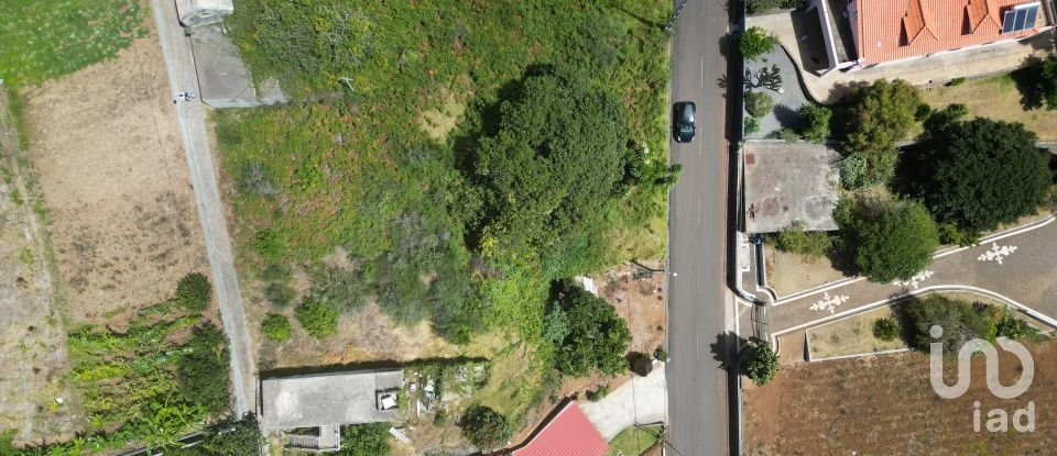 Land in Prazeres of 949 m²