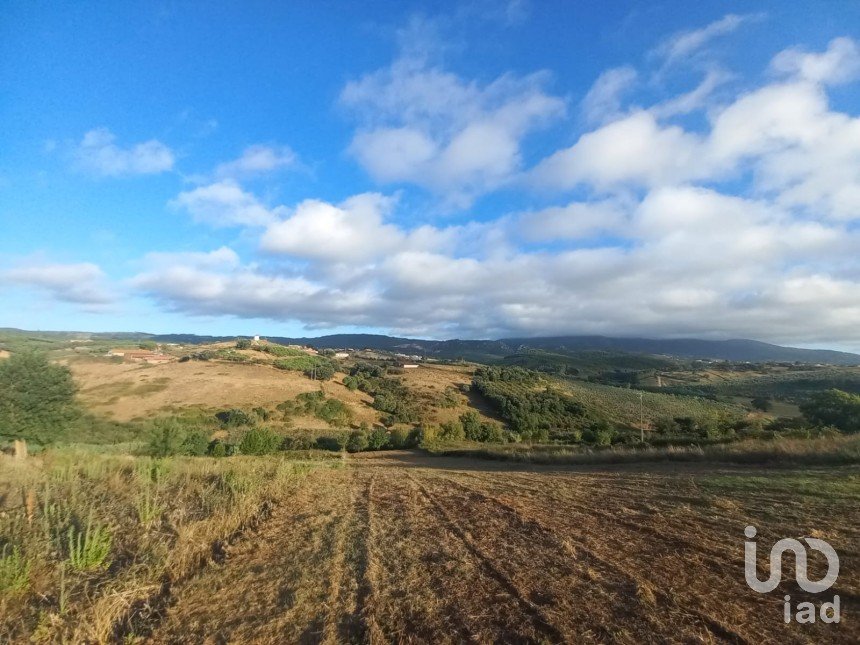 Terrain à Lamas e Cercal de 3 680 m²