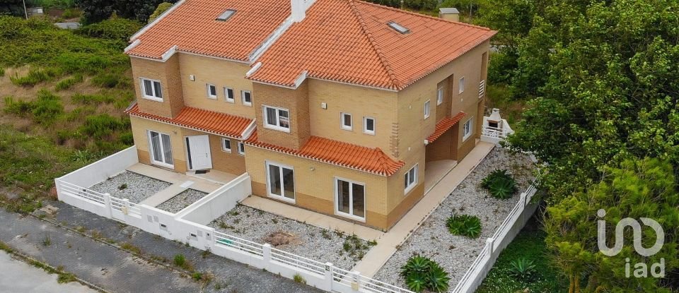 Casa T3 em Lourinhã e Atalaia de 187 m²