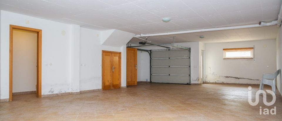 Casa T3 em Lourinhã e Atalaia de 187 m²