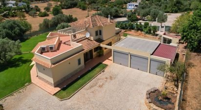 Casa / Villa T4 em Quelfes de 260 m²