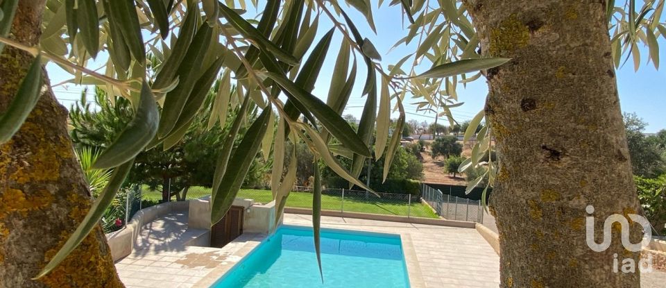 House T4 in Quelfes of 260 m²