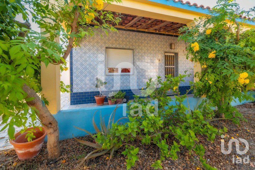 Maison de campagne T4 à Luz de Tavira e Santo Estêvão de 143 m²