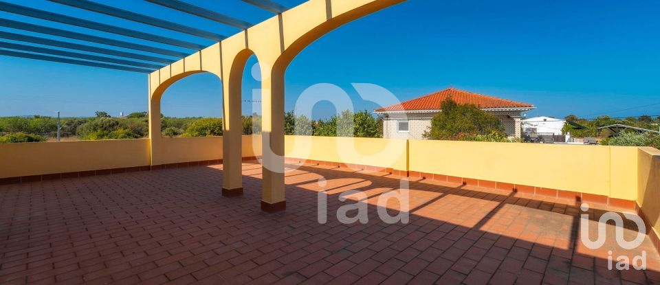 Maison de campagne T4 à Luz de Tavira e Santo Estêvão de 143 m²