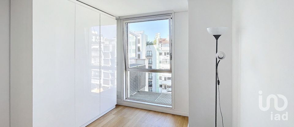 Apartment T2 in Avenidas Novas of 95 m²