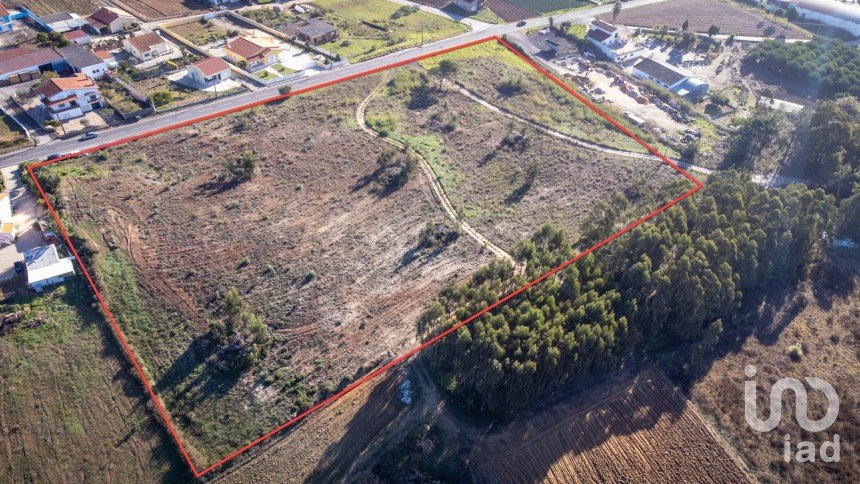 Terreno em Campelos e Outeiro da Cabeça de 20 600 m²