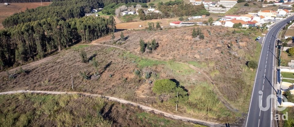 Terreno em Campelos e Outeiro da Cabeça de 20 600 m²