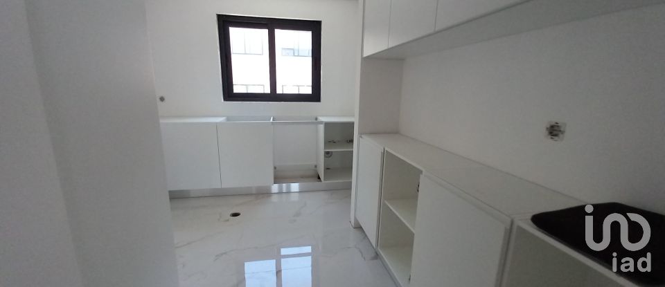 Apartment T3 in Mafamude e Vilar do Paraíso of 113 m²