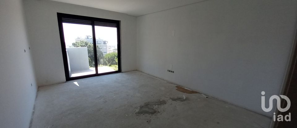 Apartamento T3 em Mafamude e Vilar do Paraíso de 116 m²