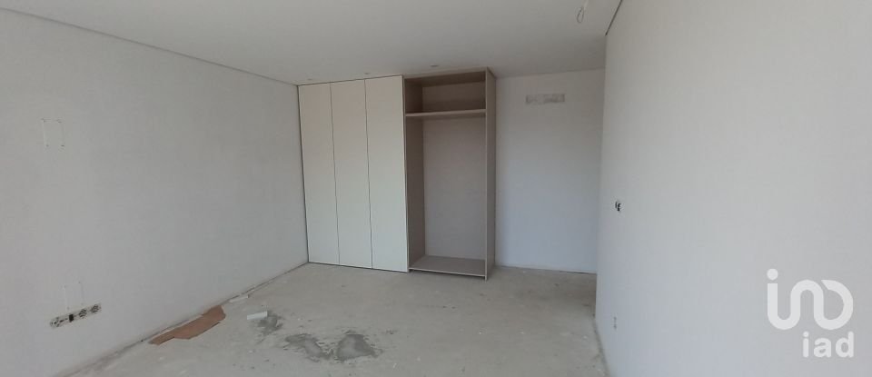 Apartment T3 in Mafamude e Vilar do Paraíso of 116 m²