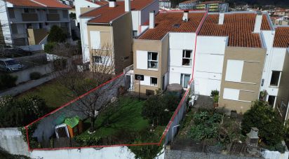 Maison de ville T4 à Lordelo de 330 m²