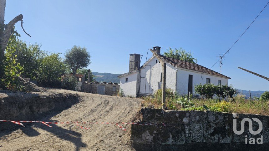 Mansion T1 in Várzea, Aliviada e Folhada of 42 m²