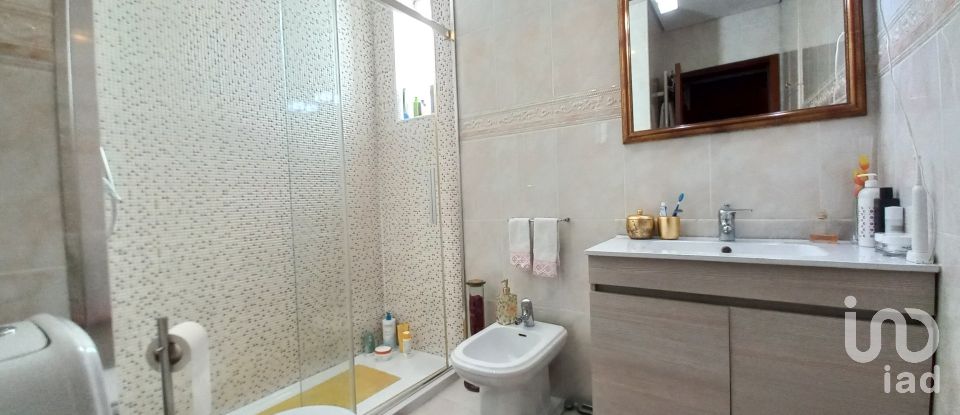 Apartment T3 in Barcelos, Vila Boa e Vila Frescainha (São Martinho e São Pedro) of 135 m²