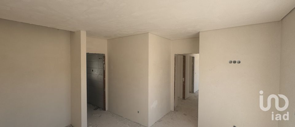 Casa tradicional T3 em Fernão Ferro de 127 m²