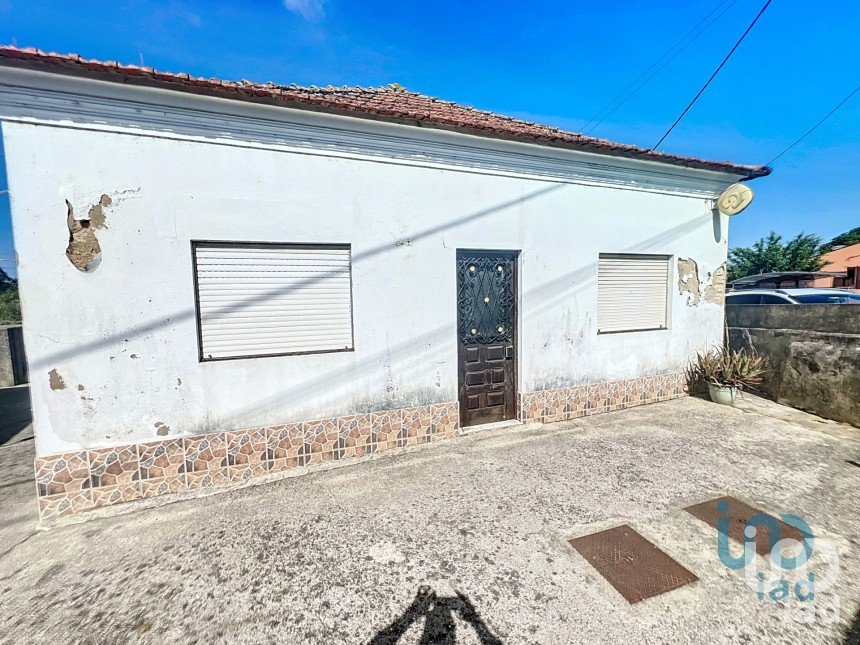 House T3 in Válega of 220 m²