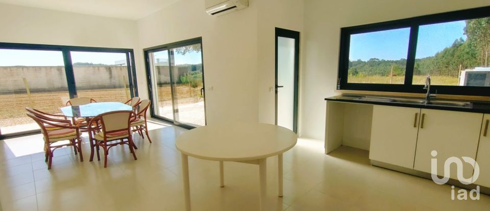 Casa / Villa T3 em Olho Marinho de 192 m²