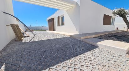 House T3 in Lourinhã e Atalaia of 120 m²