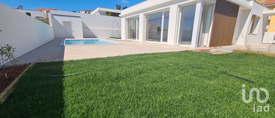 House T3 in Lourinhã e Atalaia of 120 m²