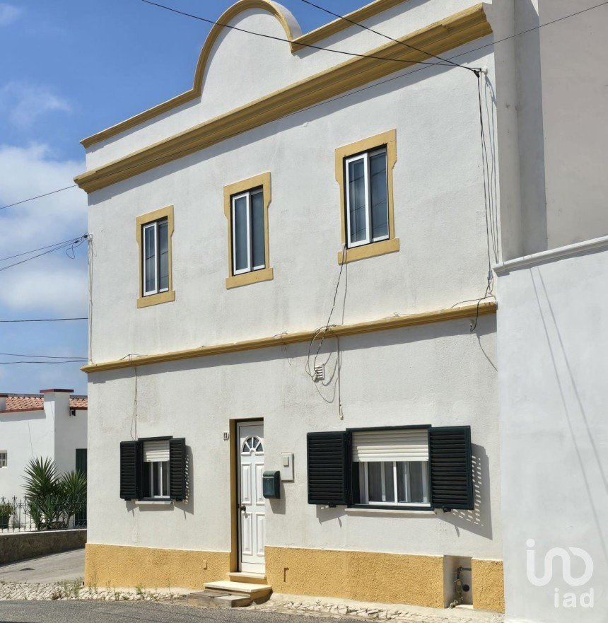 Casa tradicional T4 em Cadaval e Pêro Moniz de 118 m²