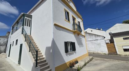 Casa tradicional T4 em Cadaval e Pêro Moniz de 118 m²