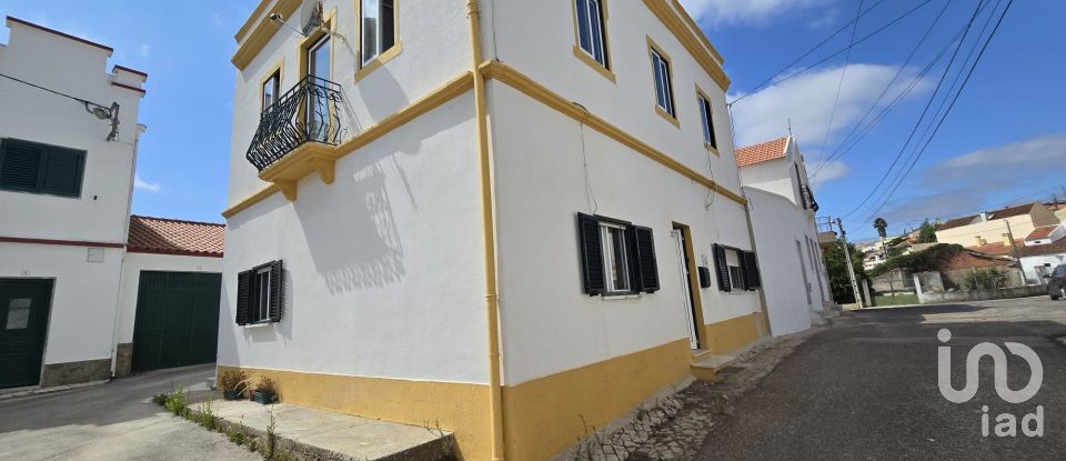 Casa tradicional T4 em Cadaval e Pêro Moniz de 118 m²