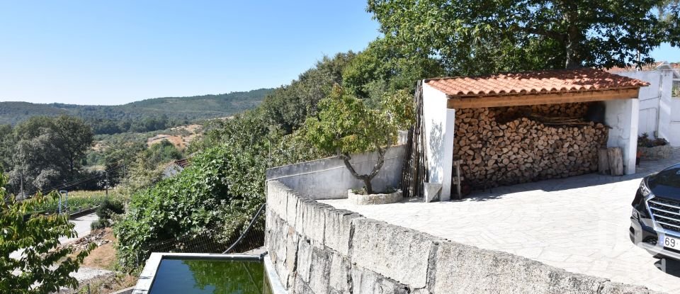 Maison de village T4 à Boticas e Granja de 98 m²