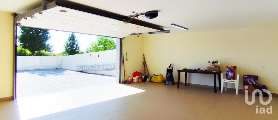 Casa T4 em Anha de 372 m²