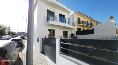 House T3 in Seixal, Arrentela e Aldeia de Paio Pires of 125 m²