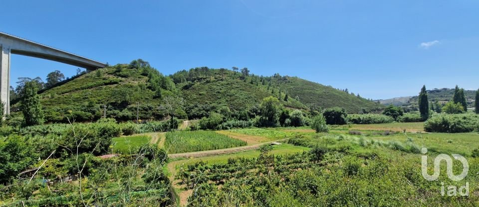 Terrain à Carvoeira de 2 188 m²