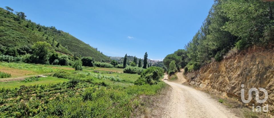 Terrain à Carvoeira de 2 188 m²