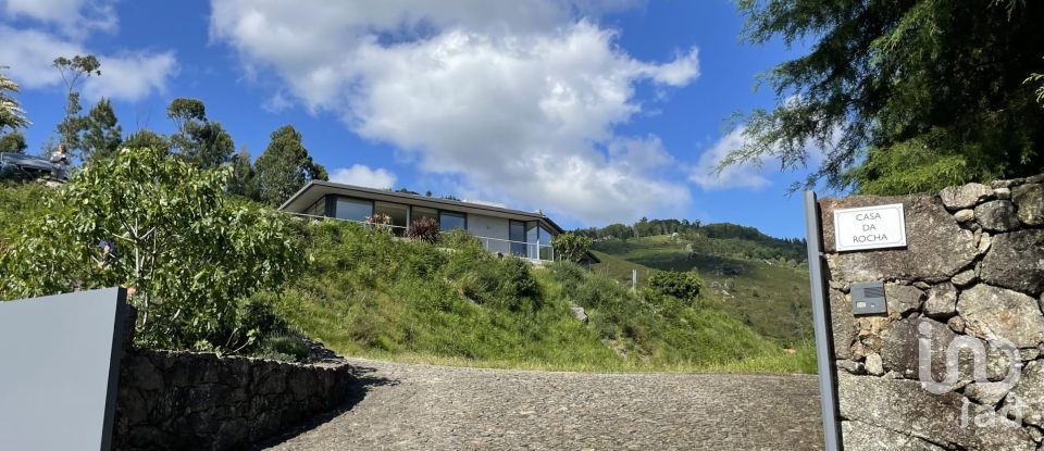 Lodge T3 in Calheiros of 320 m²