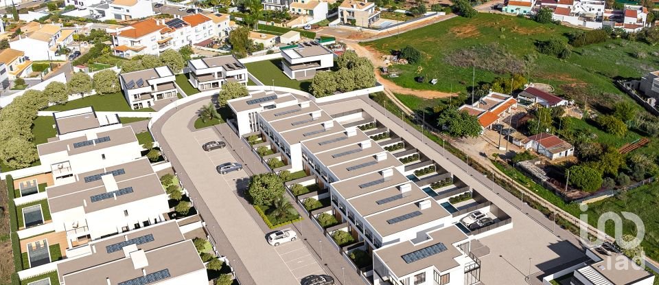 Maison T4 à Estômbar e Parchal de 250 m²