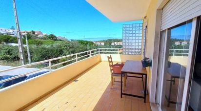 Apartment T2 in Carvoeira of 101 m²