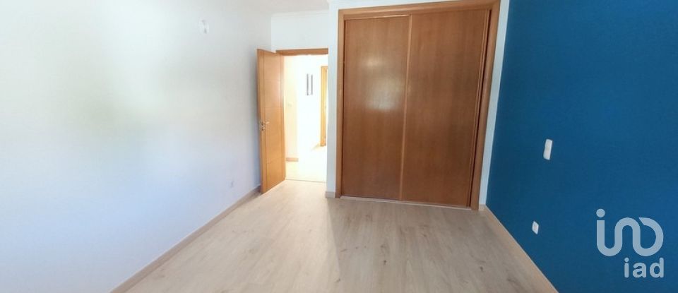 Appartement T2 à Carvoeira de 101 m²