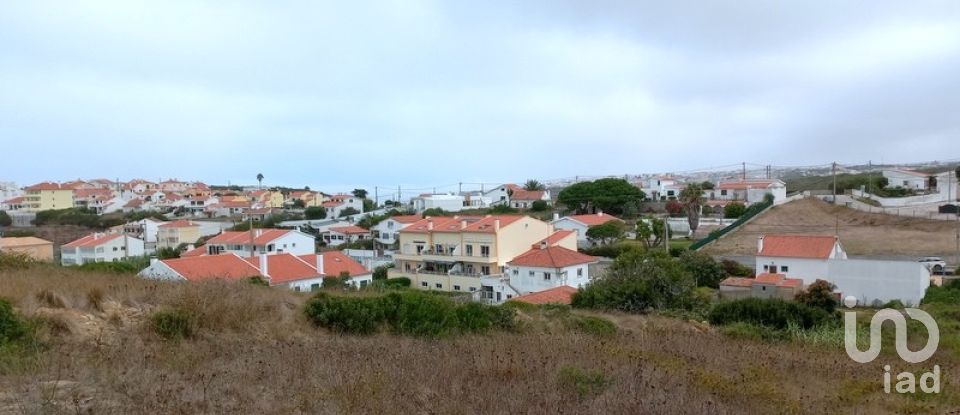 Apartment T2 in Carvoeira of 101 m²