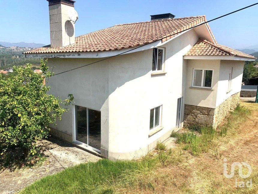 House T3 in Bela of 208 m²